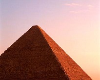Pyramidi_Egypti_pieni.jpg
